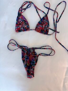 Multicolor Marble Print Triangle Bikini Set - Women